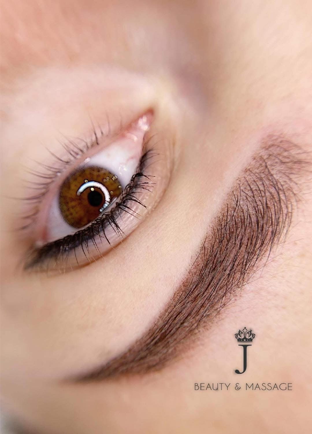 Powderbrows wenkbrauwen resultaat close-up / powderbrows eyebrow result close-up