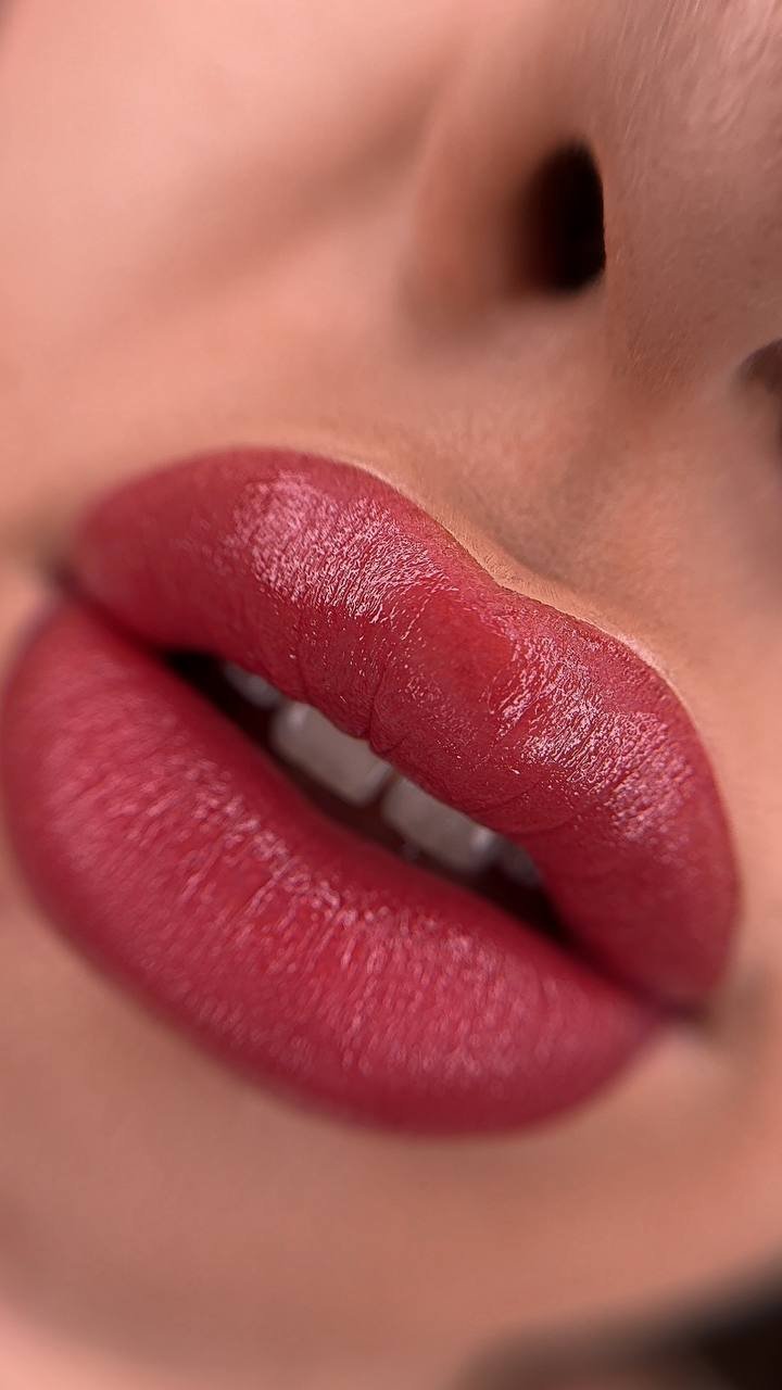 Lippigmentatie diepe kleur resultaat / lip pigmentation deep colour result